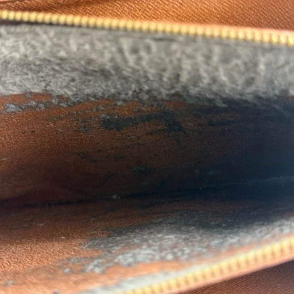Louis Vuitton Brown and Gold Monogram Métis Authentic.